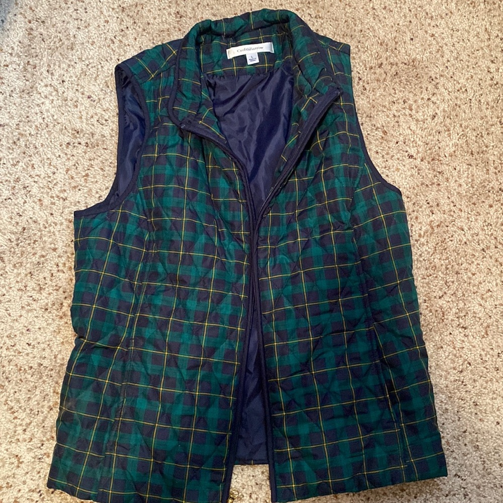 Cute and Cozy Plaid Puffer Vest - Large with pockets - Craft & Borrow